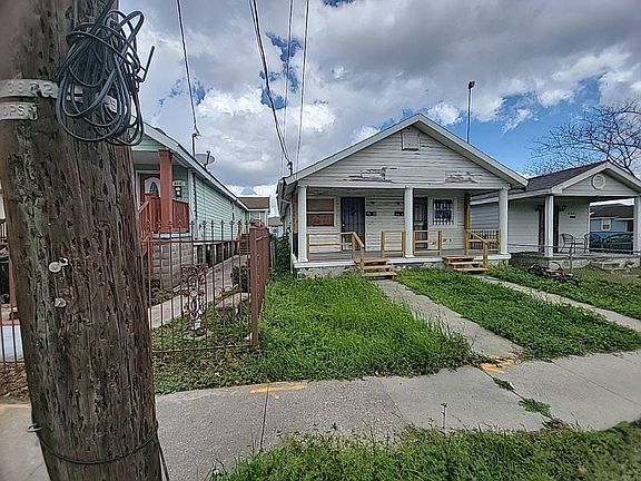 3rd image of 9309-9311 Fig St