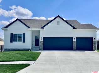 11306 Grebe St, Omaha, NE 68142