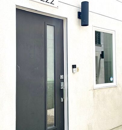 3rd image of 5222 Satsuma Ave