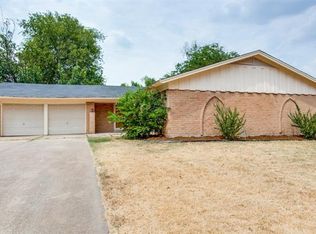 2012 Cliffside Dr, Edgecliff Village, TX 76134