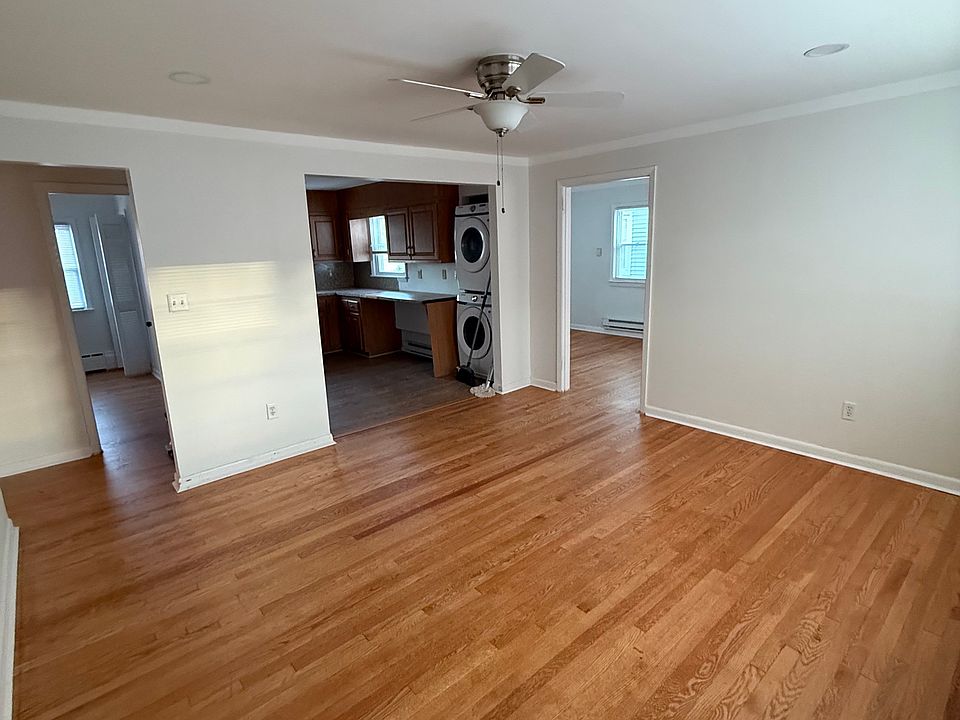 1st image of 162 Morgan Pl #A