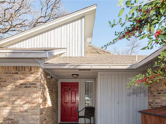 5th image of 2200 Crooked Oak Ct