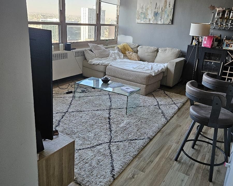 1st image of 3950 N Lake Shore Dr APT 2321