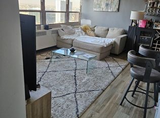 3950 N Lake Shore Dr APT 2321, Chicago, IL 60613