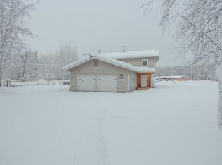 2418 Golf Ct, North Pole, AK 99705