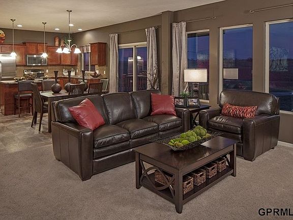4th image of 9303 S 168 Avenue Cir