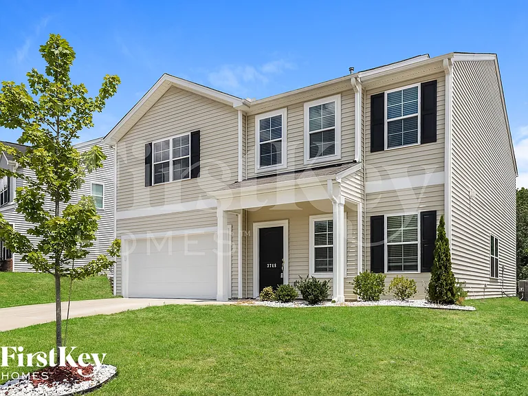 3748 Streamside Dr — Photo 2
