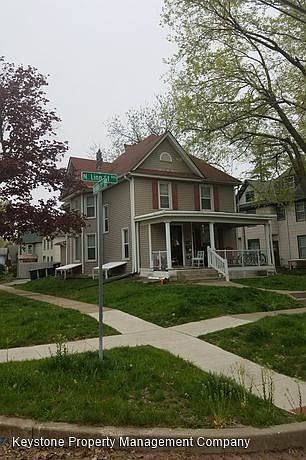 1st image of 628 N Linn St APT 2