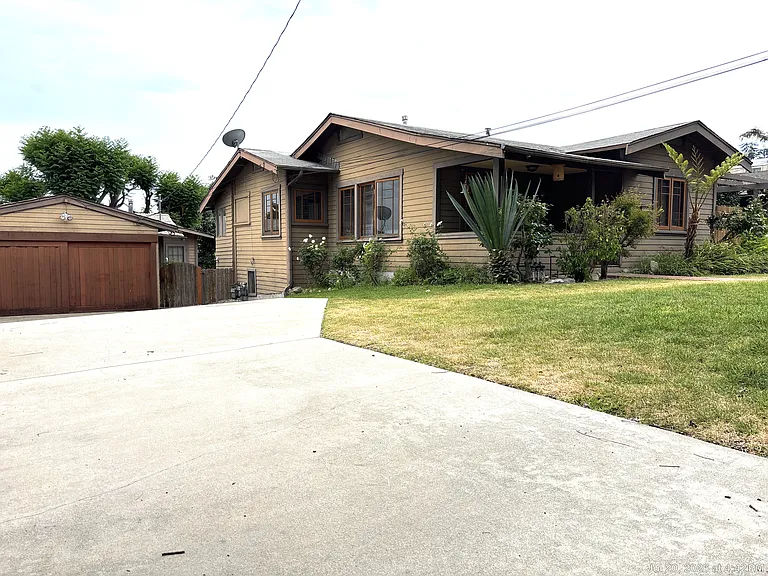 138 W Montecito Ave #A — Photo 15