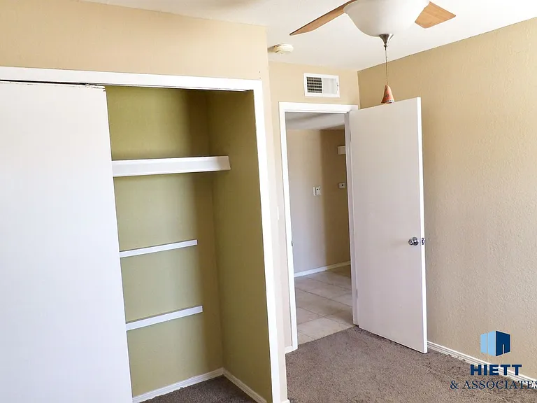 4624 Swan Dr — Photo 14