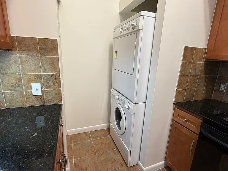 2000 N Bayshore Dr #126 — Photo 14