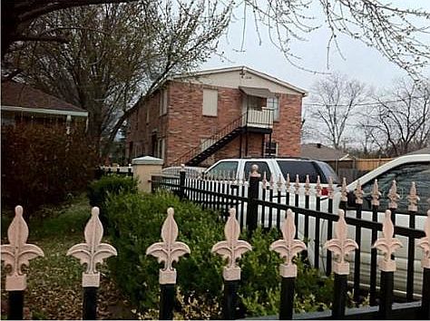 Four unit apartment on quiet residential street