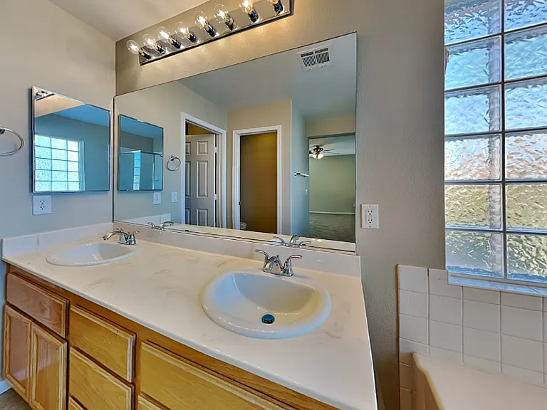 6325 Blushing Willow St — Photo 10