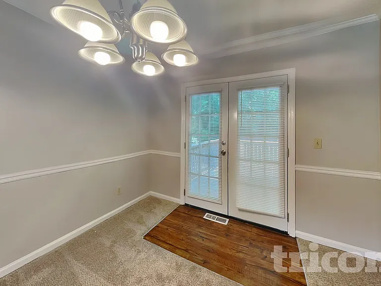1202 Holly Hills Dr SW — Photo 5