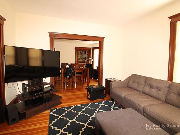 3rd image of 19-21 Burnham St #19