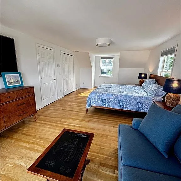 433 Wolcott Ave — Photo 20