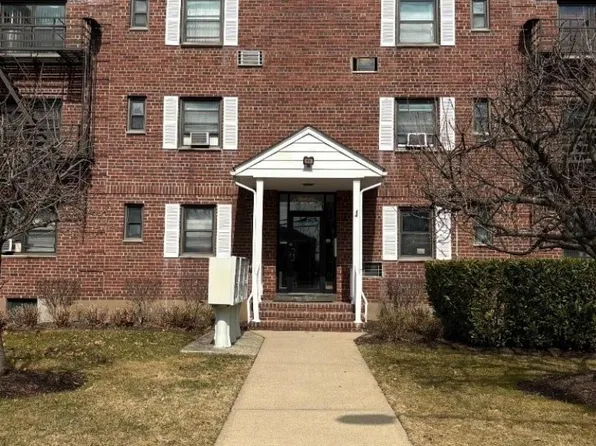 241 E Main St #1D, Bergenfield Boro, NJ 07621