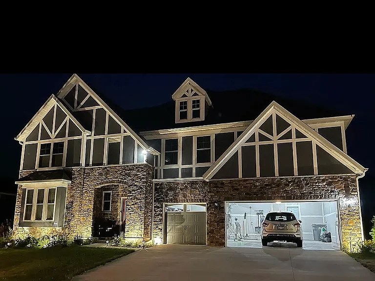 16499 Beverly Dr — Photo 1