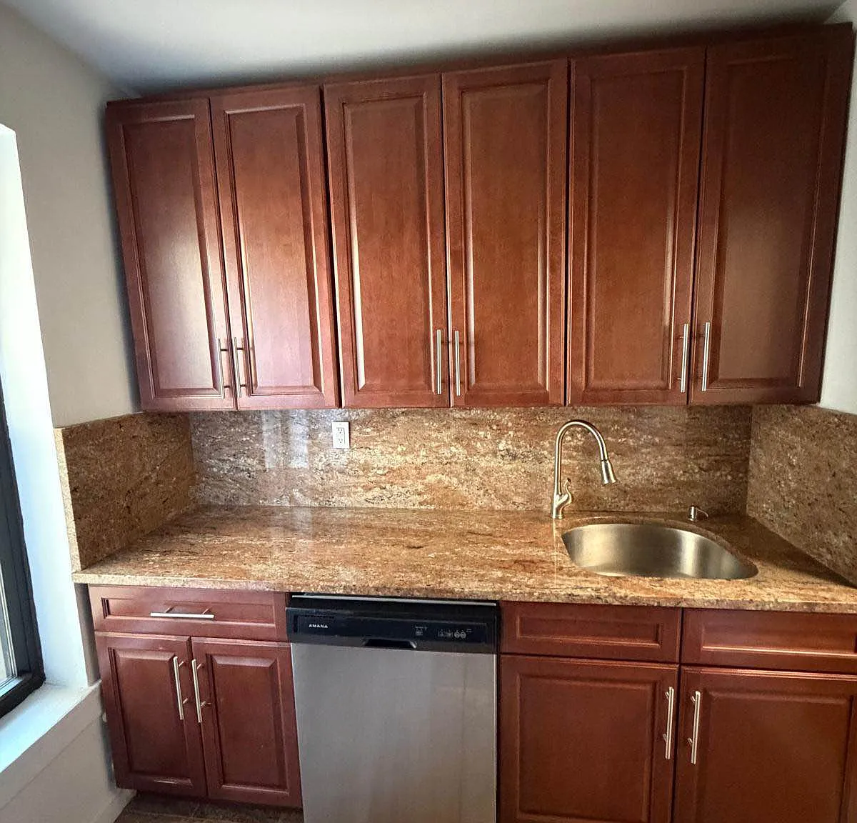 2025 Valentine Avenue — Photo 3