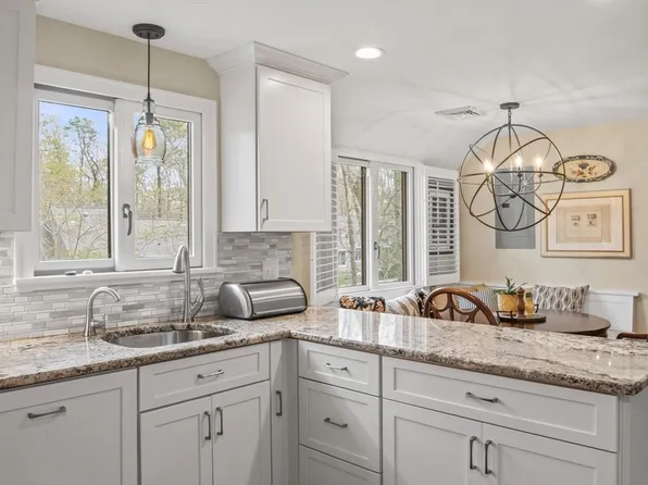 29 Woodrise Unit 29, Falmouth, MA 02540