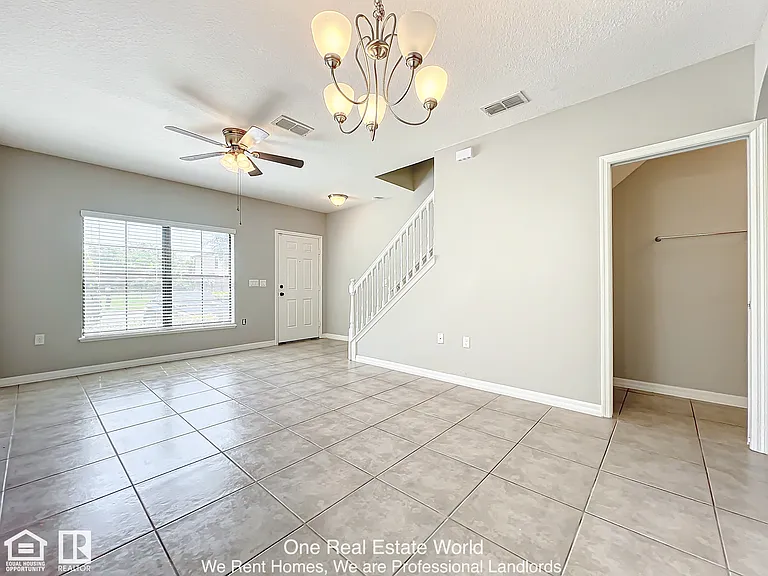 5361 Windsor Lake Cir — Photo 5