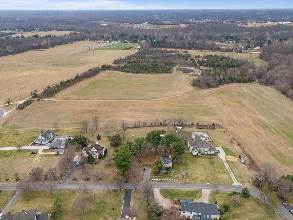 1st image of 138 Bishop Rd