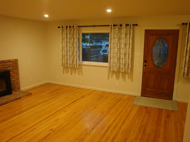 Living Room w/ new Custom Drapes