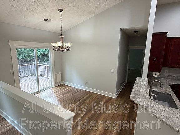 4th image of 1502 Rennie Cir
