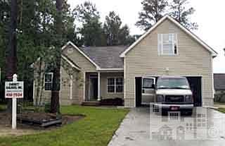 1st image of 909 Woodridge Court
