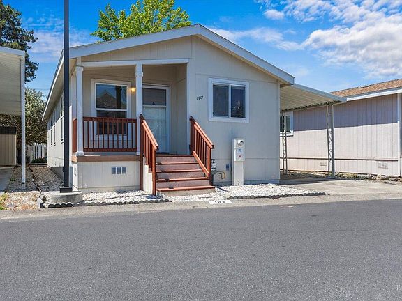 3rd image of 187 Blue Jay Drive