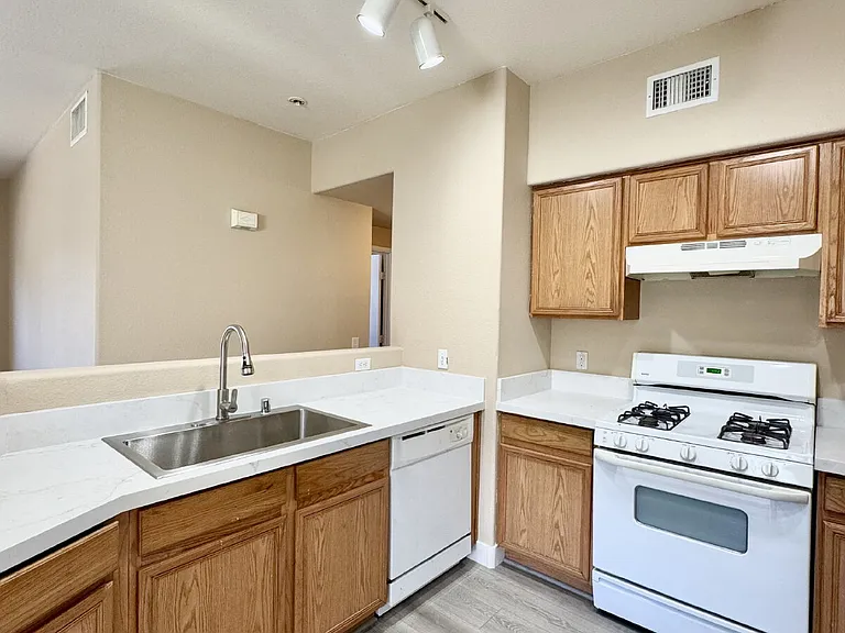 9303 Gilcrease Ave #1181 — Photo 24