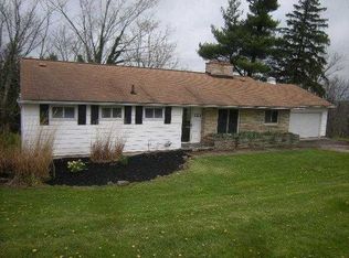 723 Ridgewood Dr, Coshocton, OH 43812