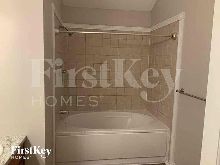 10130 Bond St — Photo 11