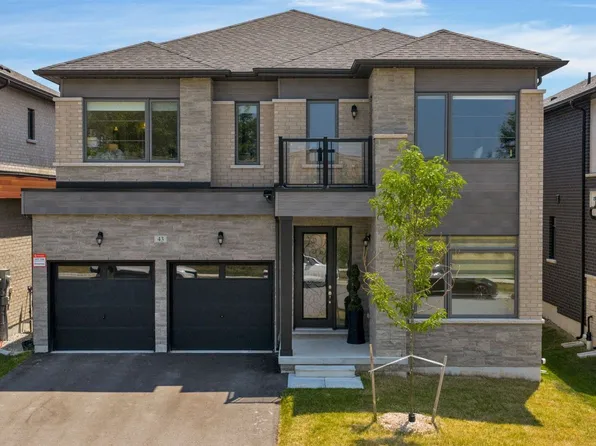 43 Calypso Ave, Springwater, ON L9X 2C5