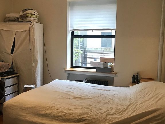 4th image of 707 W 171st St #25