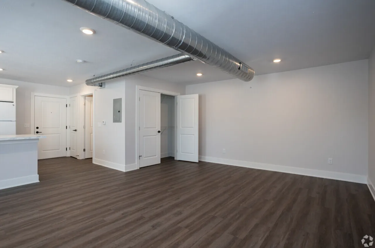 Michigan Street Apartment Homes — Photo 3