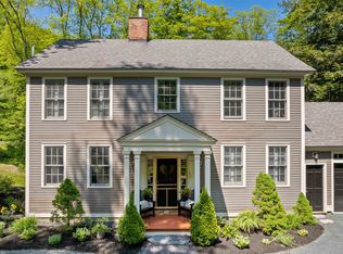 814 Noyes Ln, White River Junction, VT 05001