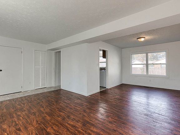 3rd image of 4122 Fogle Dr