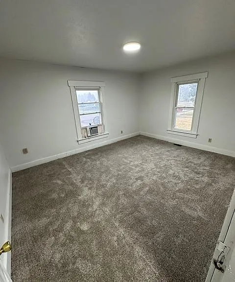 517 Drury Ln — Photo 10