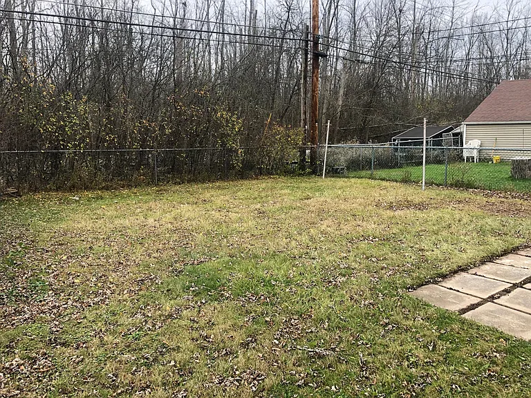 28 Ward Park — Photo 11