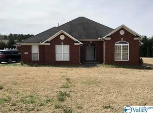 109 Eagle Wing Dr, Decatur, AL 35603