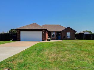 11697 Valley Ave, Collinsville, OK 74021