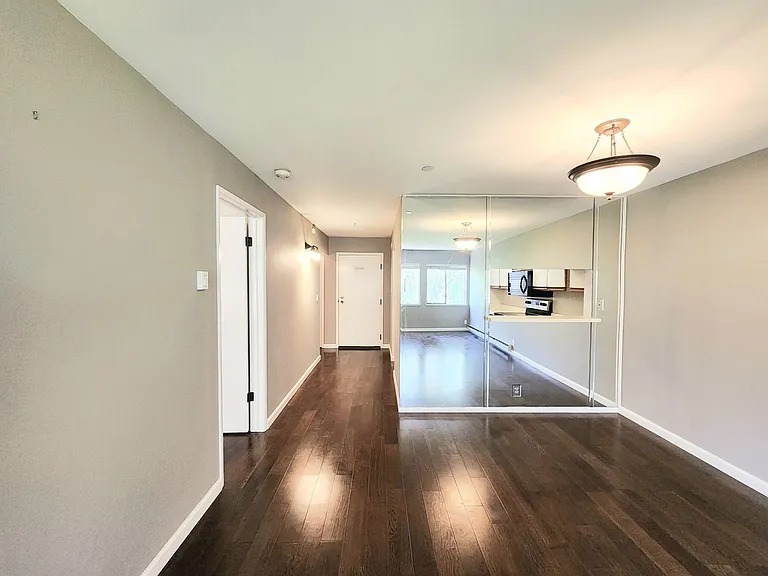 320 Peninsula Ave #213 — Photo 7