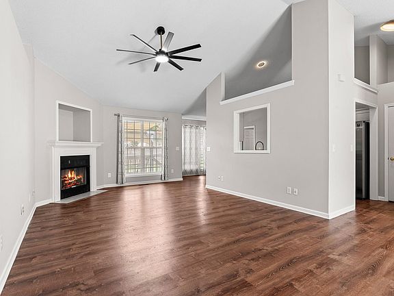 5th image of 500 Lake Lennox Dr