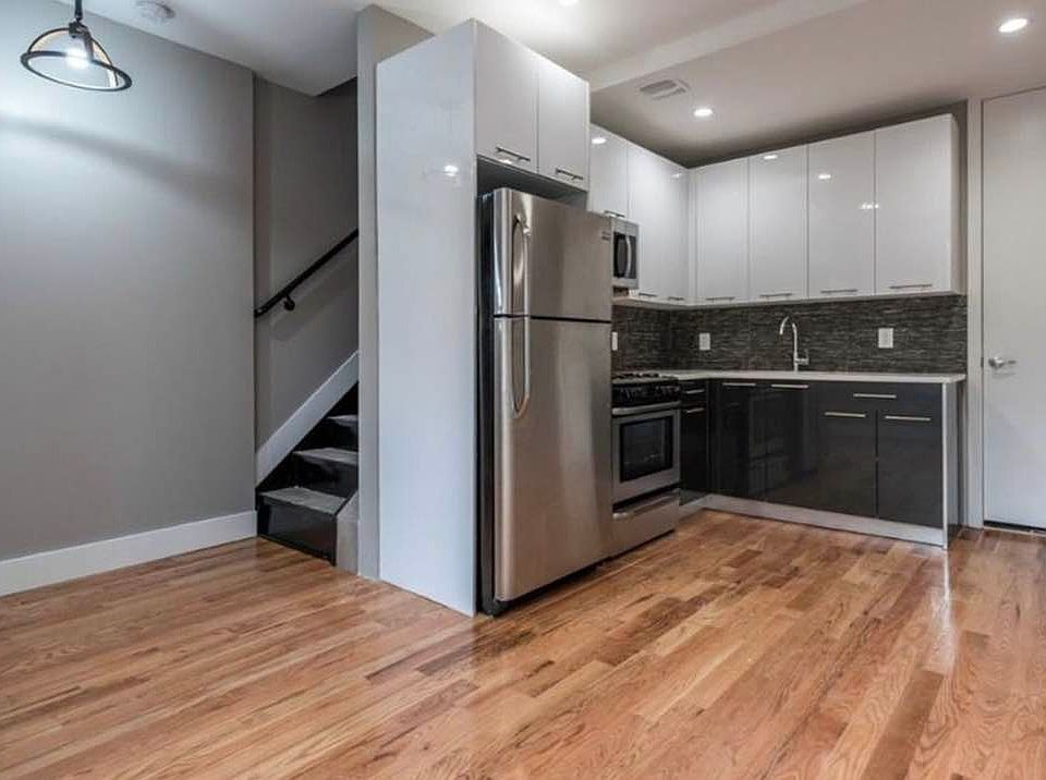 1st image of 127 Hart St #2C