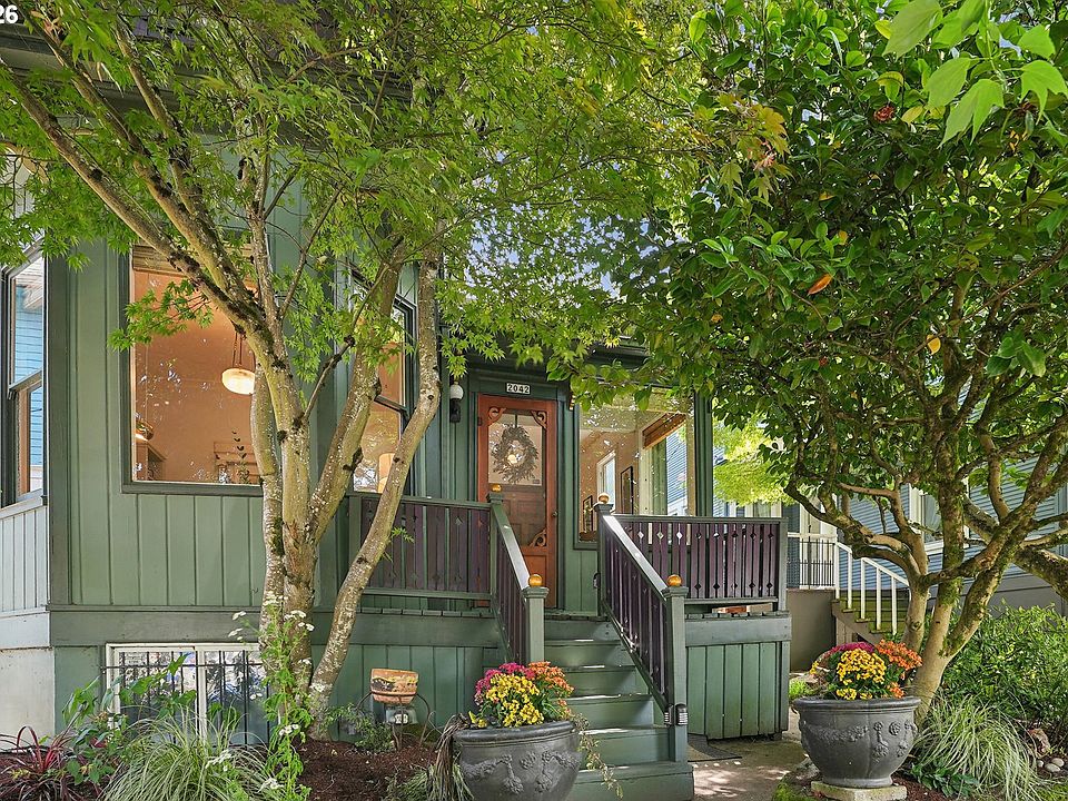 1st image of 2042 SE Ankeny St