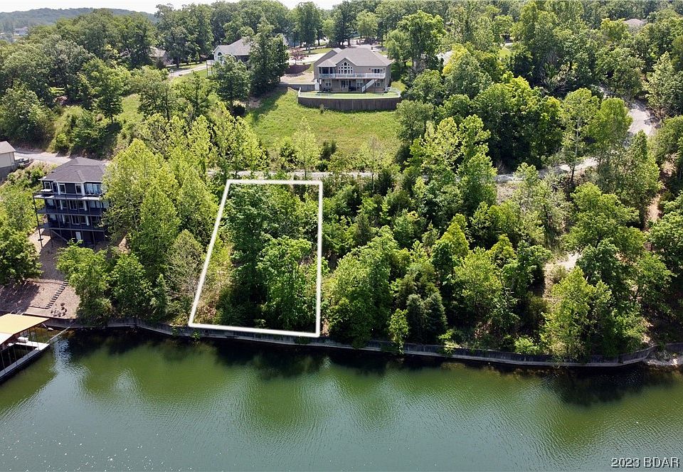 1st image of 9 Galahad Ln