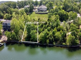 9 Galahad Ln, Camdenton, MO 65020
