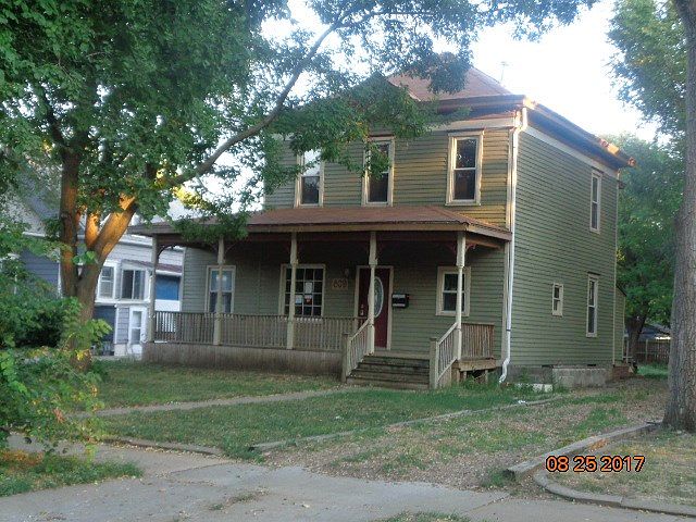 2nd image of 609 W Ash St