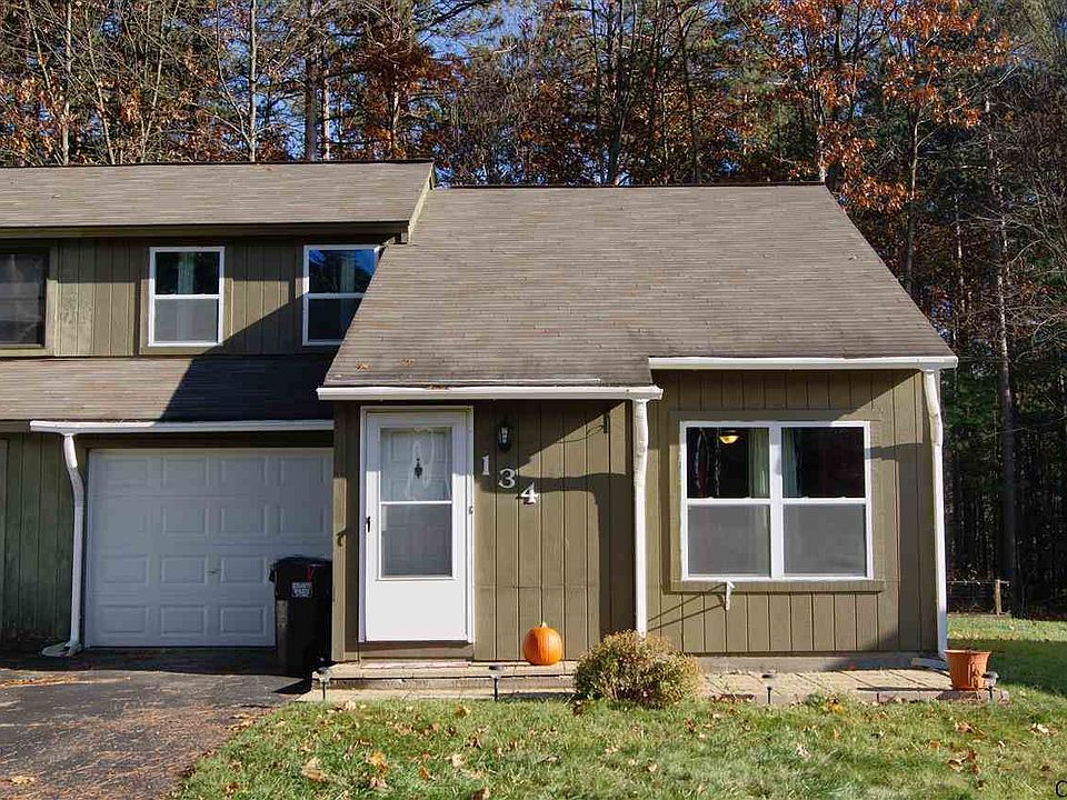 1st image of 134 Arrow Wood Pl